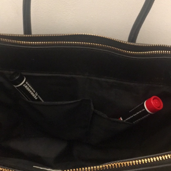 Large H&M Pocket Book - Picture 5 of 16